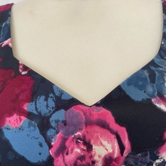 Trixxi Floral Dress - Picture 4 of 14